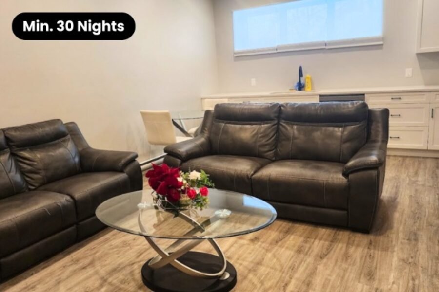 Unit 1 – 402 Lariviere Street (2 Bedroom Apartment)